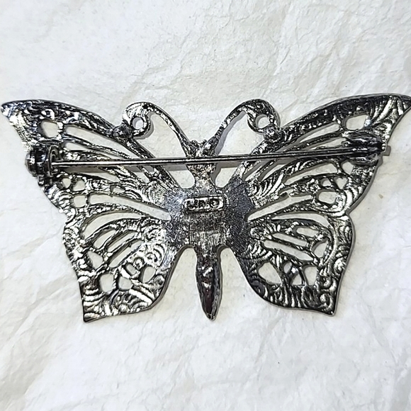 LIA BUTTERFLY BROOCH - PURPLE STONES - Picture 2 of 6